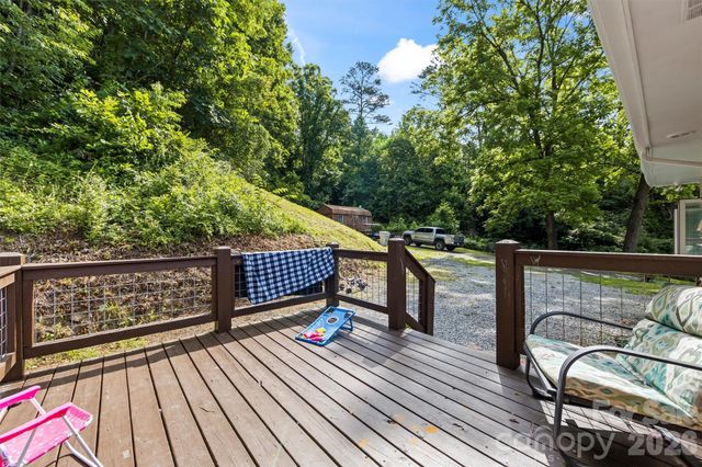 11 Old Mill Road, Mars Hill, NC 28754