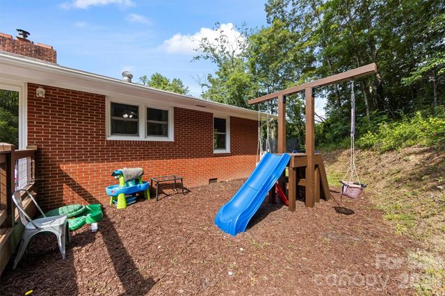 11 Old Mill Road, Mars Hill, NC 28754