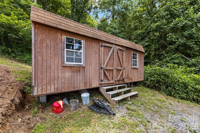 11 Old Mill Road, Mars Hill, NC 28754
