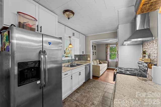 11 Old Mill Road, Mars Hill, NC 28754