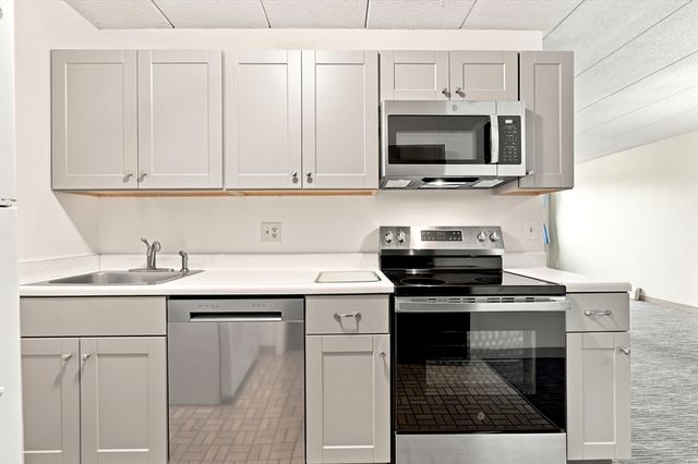 50 Water St 47, Medford, MA 02155