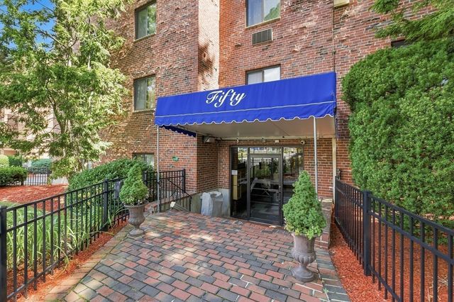 50 Water St 47, Medford, MA 02155