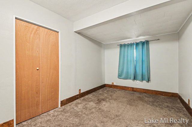 27 Exchange Street Se, City Of Wyoming, MI 49548