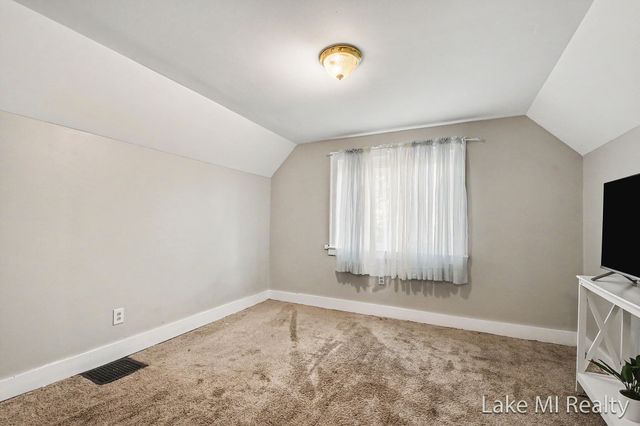 27 Exchange Street Se, City Of Wyoming, MI 49548