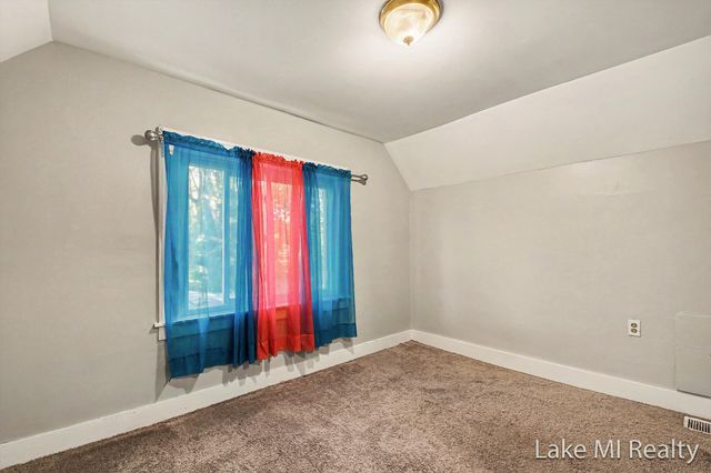 27 Exchange Street Se, City Of Wyoming, MI 49548