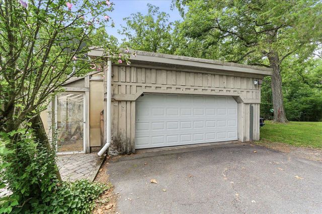 3671 SAINT PETERS RD, Elverson, PA 19520