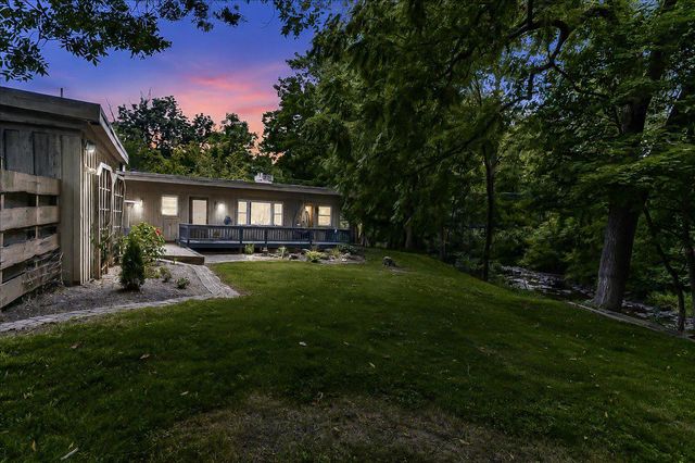 3671 SAINT PETERS RD, Elverson, PA 19520