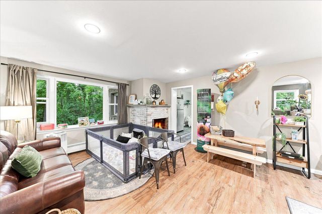 3671 SAINT PETERS RD, Elverson, PA 19520