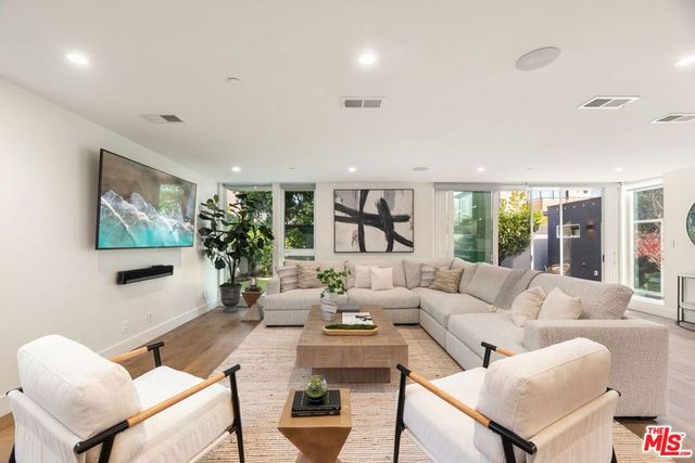 4354 Keystone Avenue, Culver City, CA 90232