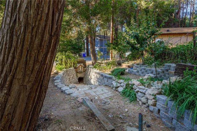 23969 Wildwood Lane, Crestline, CA 92325