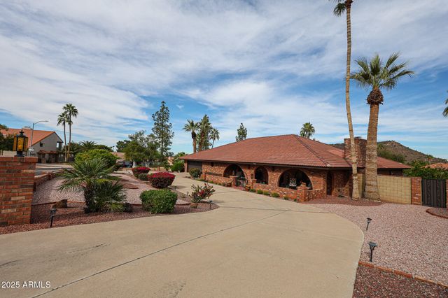 1322 W ASTER Drive, Phoenix, AZ 85029