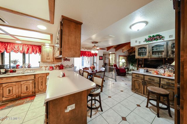 1322 W ASTER Drive, Phoenix, AZ 85029