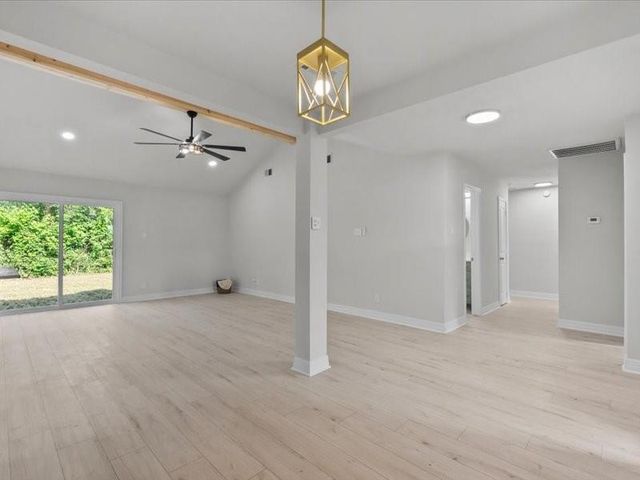 211 Avenue I, Alvin, TX 77511