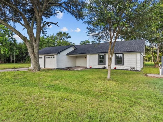 211 Avenue I, Alvin, TX 77511