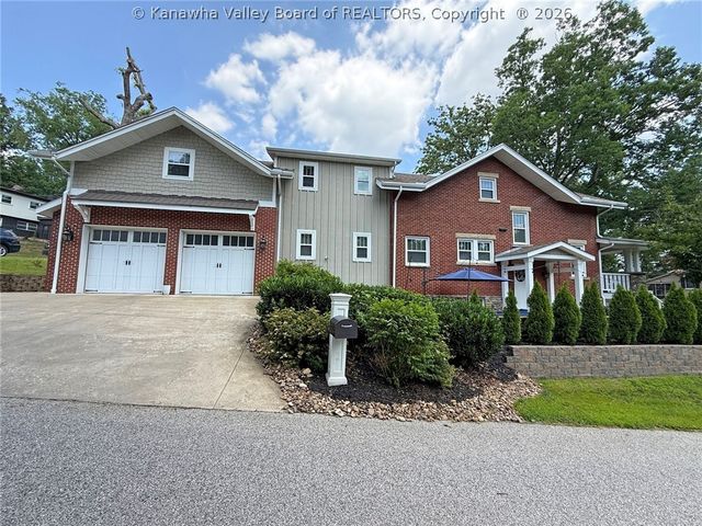 617 Fort Hill Drive, Charleston, WV 25314