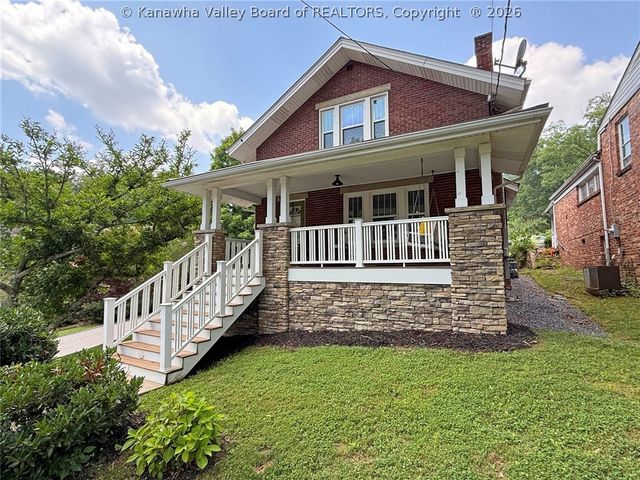 617 Fort Hill Drive, Charleston, WV 25314