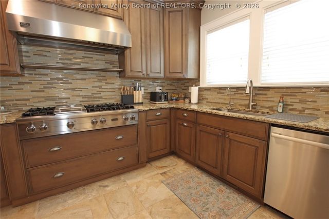 617 Fort Hill Drive, Charleston, WV 25314