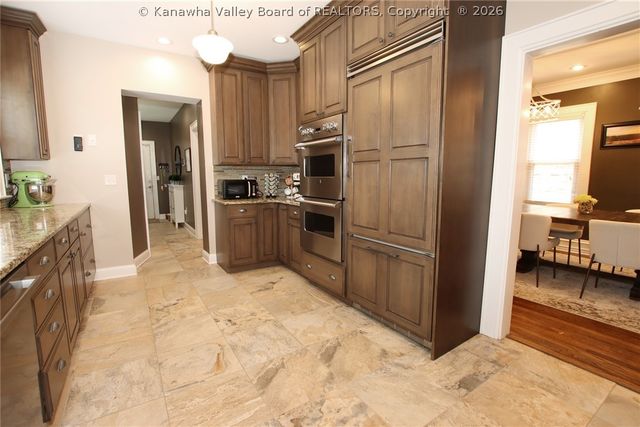 617 Fort Hill Drive, Charleston, WV 25314