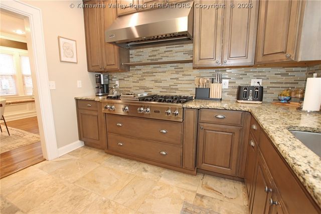 617 Fort Hill Drive, Charleston, WV 25314