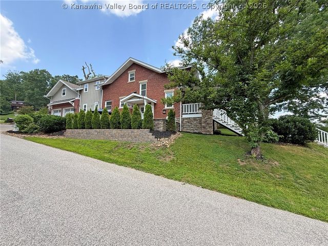 617 Fort Hill Drive, Charleston, WV 25314