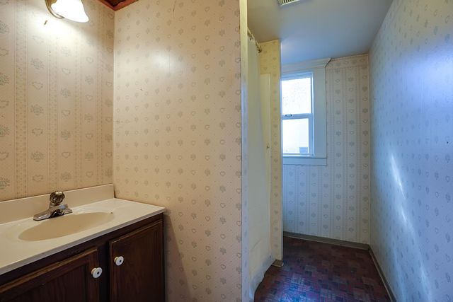 928 N Stockton St, Stockton, CA 95203