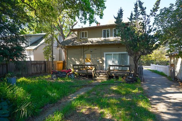 928 N Stockton St, Stockton, CA 95203