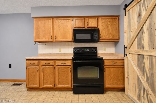 1580 Hazel Avenue, Madison, OH 44057