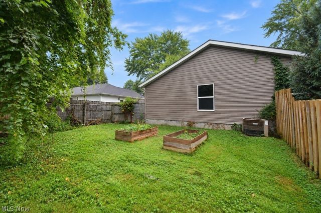 1580 Hazel Avenue, Madison, OH 44057