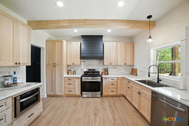 280 Bali Hai Lane, Bastrop, TX 78602