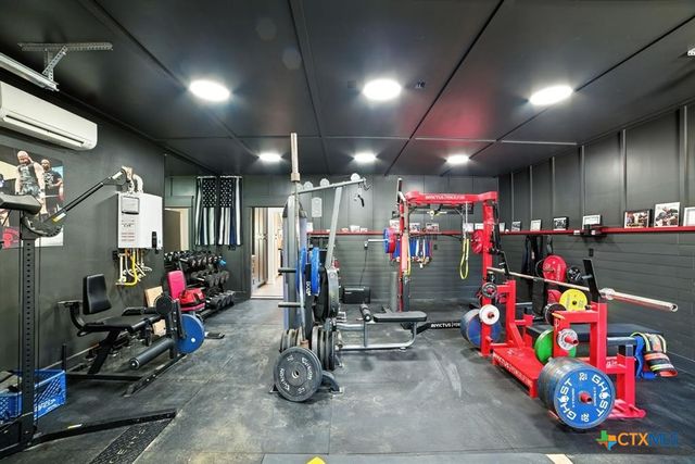 280 Bali Hai Lane, Bastrop, TX 78602