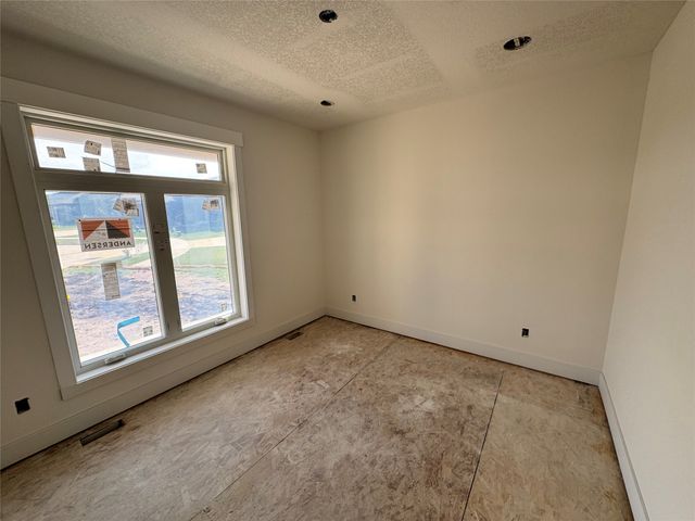 3805 Woodland Court, Waukee, IA 50263