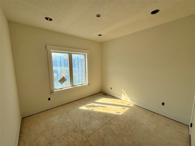 3805 Woodland Court, Waukee, IA 50263