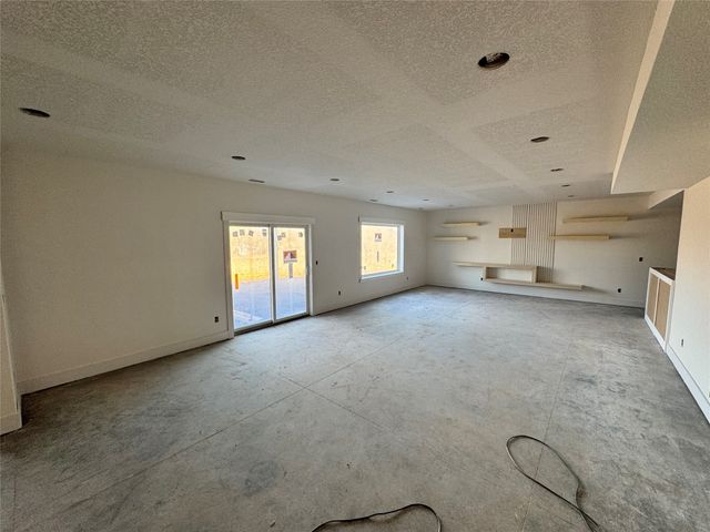 3805 Woodland Court, Waukee, IA 50263