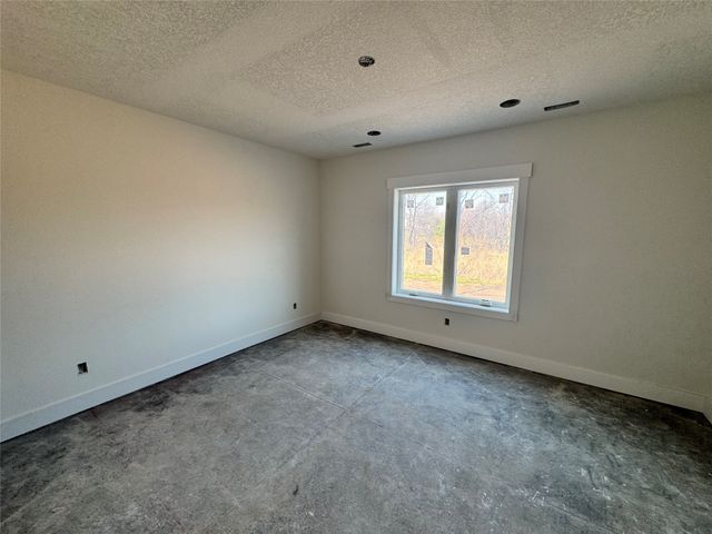 3805 Woodland Court, Waukee, IA 50263