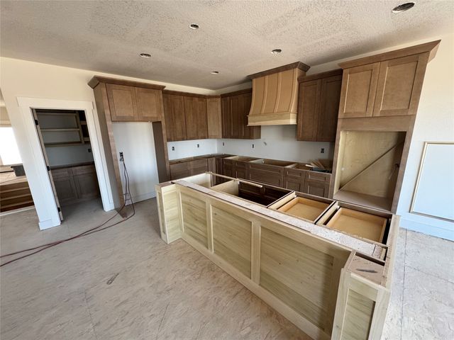 3805 Woodland Court, Waukee, IA 50263