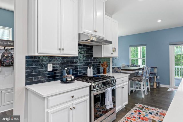 5018 BIRCH LEAF CIR, Fredericksburg, VA 22407