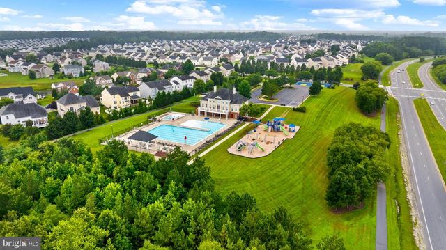 5018 BIRCH LEAF CIR, Fredericksburg, VA 22407