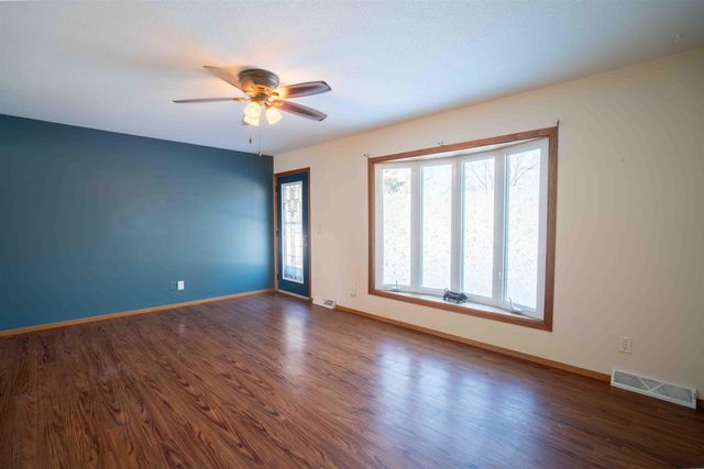 825 Belle Street, Waterloo, IA 50702