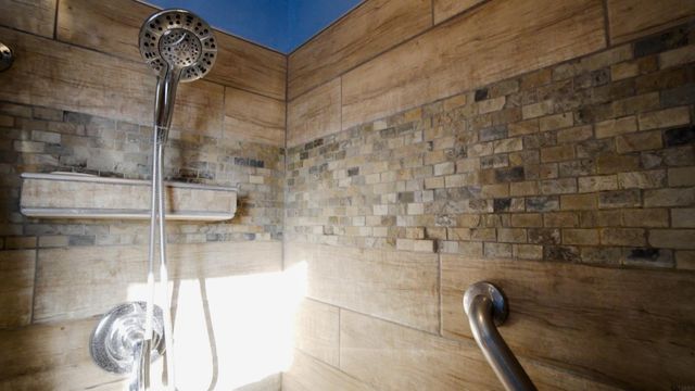 825 Belle Street, Waterloo, IA 50702