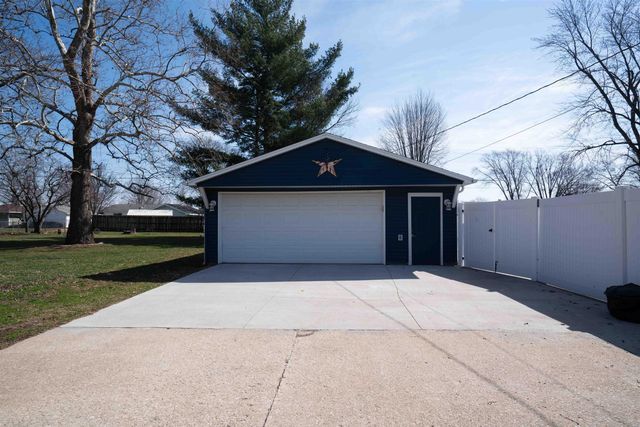 825 Belle Street, Waterloo, IA 50702