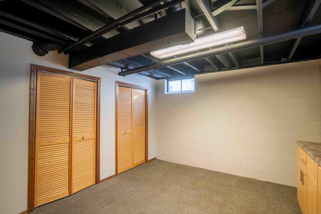 825 Belle Street, Waterloo, IA 50702