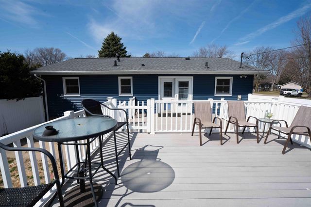 825 Belle Street, Waterloo, IA 50702