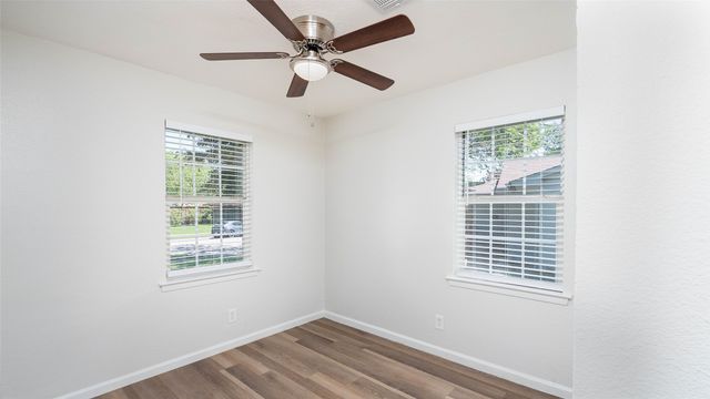 837 Yale Avenue, Lewisville, TX 75057