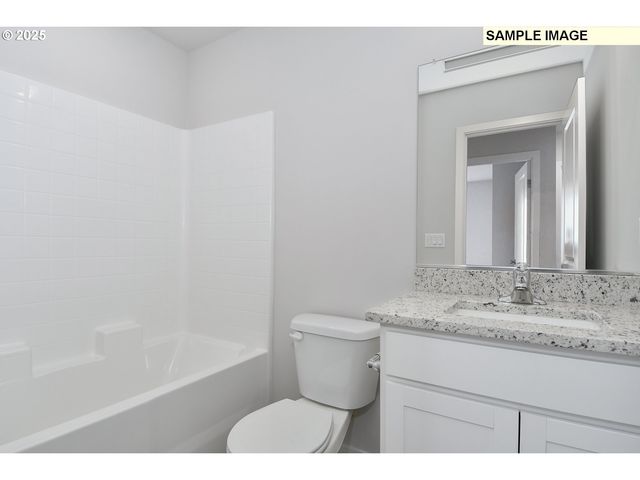 1211 PARKSIDE Ave, Woodburn, OR 97071