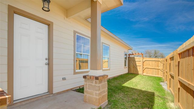 1107 W 2nd Street, Freeport, TX 77541