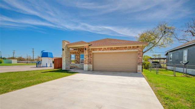 1107 W 2nd Street, Freeport, TX 77541