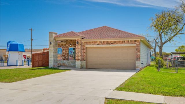 1107 W 2nd Street, Freeport, TX 77541