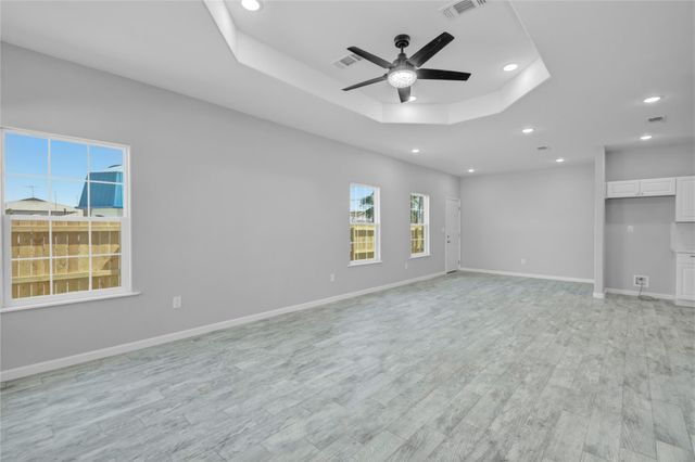 1107 W 2nd Street, Freeport, TX 77541