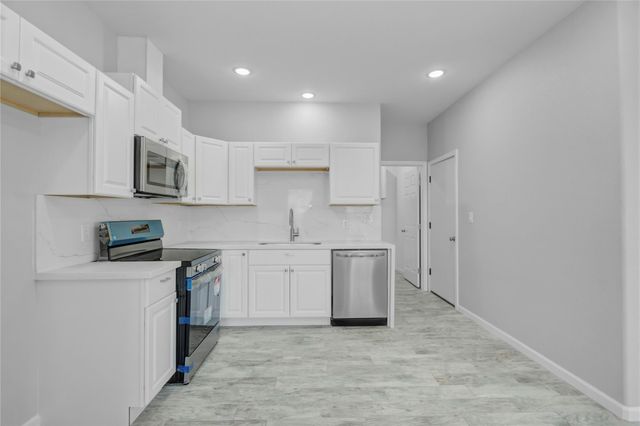 1107 W 2nd Street, Freeport, TX 77541