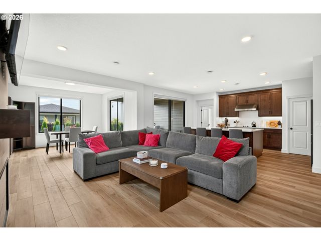 17115 Ne 83RD St, Vancouver, WA 98682